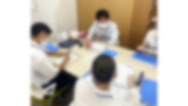 飯倉校 指導内容の打合せも行っています。