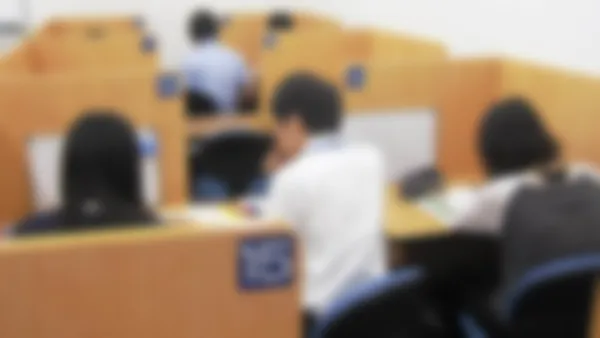 橋本校 「解説」⇔「演習」でわかるだけでなく、「自分で解く力」も身につけます。