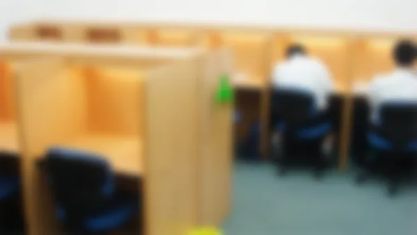 海南校 自習ブース完備!いつでも自由に使えます!