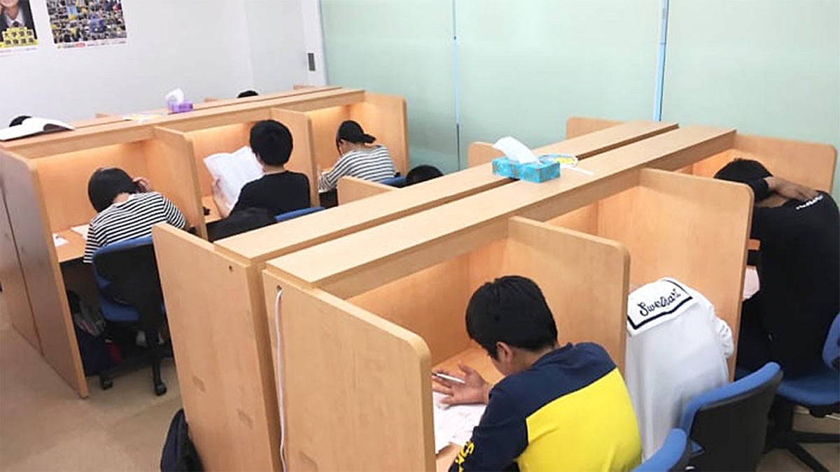 楠見校 自習ブース完備！いつでも自由に使えます！