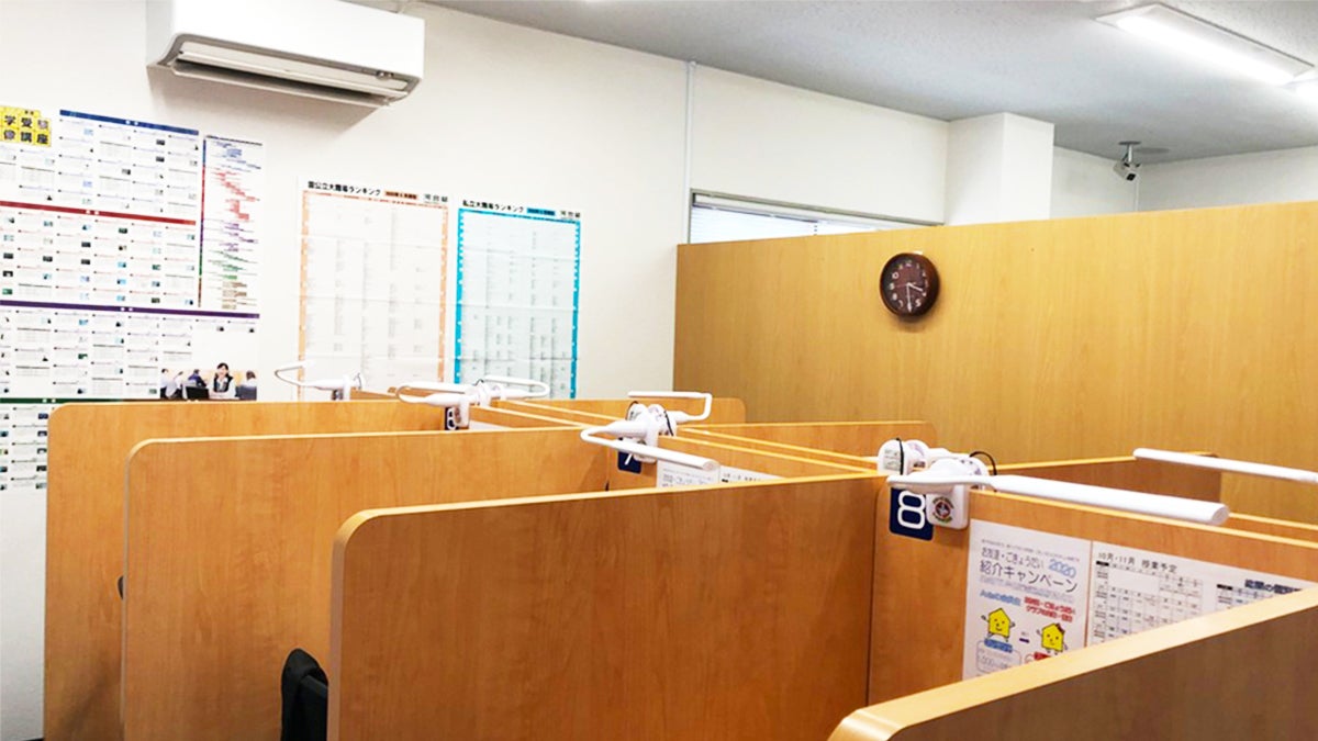 紀伊校 自習ブース完備！静かで勉強に集中できる雰囲気！