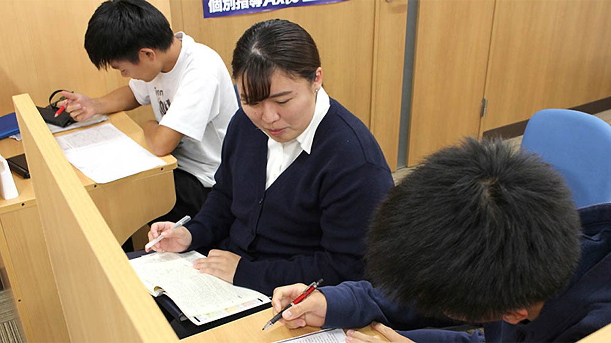 榎原校 「解説」⇔「演習」でわかるだけでなく、「自分で解く力」も身につけます。