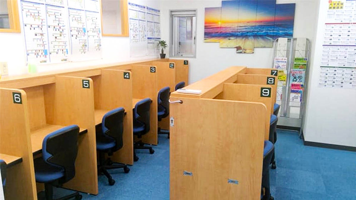 平岸校 自習ブース完備!いつでも自由に使えます!