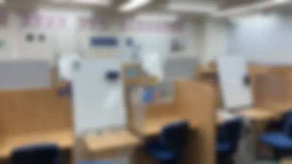 円山校 「解説」⇔「演習」でわかるだけでなく、「自分で解く力」も身につけます。