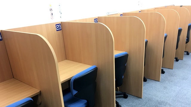 円山校 自習ブース完備！いつでも自由に使えます！