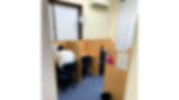岡崎駅東校 自習ブース完備!いつでも自由に使えます!