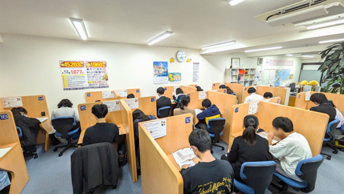 井草校 自分で考え、答えを導き出す力を育てるアクシスの個別指導