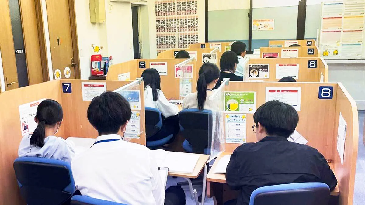 野並校 「解説」⇔「演習」でわかるだけでなく、「自分で解く力」も身につけます。