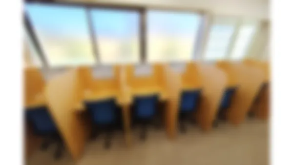 府中校 授業がない日も使える自習ブース