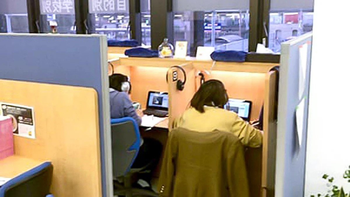 五井駅前校 大学受験・高校受験に対応した映像講座ブースでは、基礎内容の理解から受験対策まで、自分のペースで学習できます。