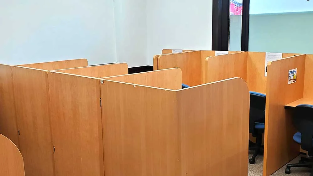 三木校 開校時間中はいつでも利用可能な自習スペースです。