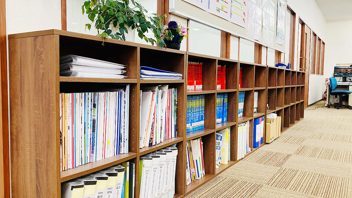 五日市校 自習で使える教材も豊富！