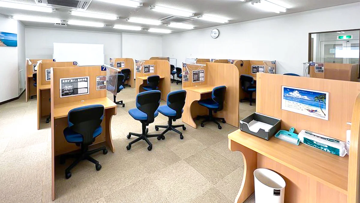 呉駅前校 「解説」⇔「演習」でわかるだけでなく、「自分で解く力」も身につけます。