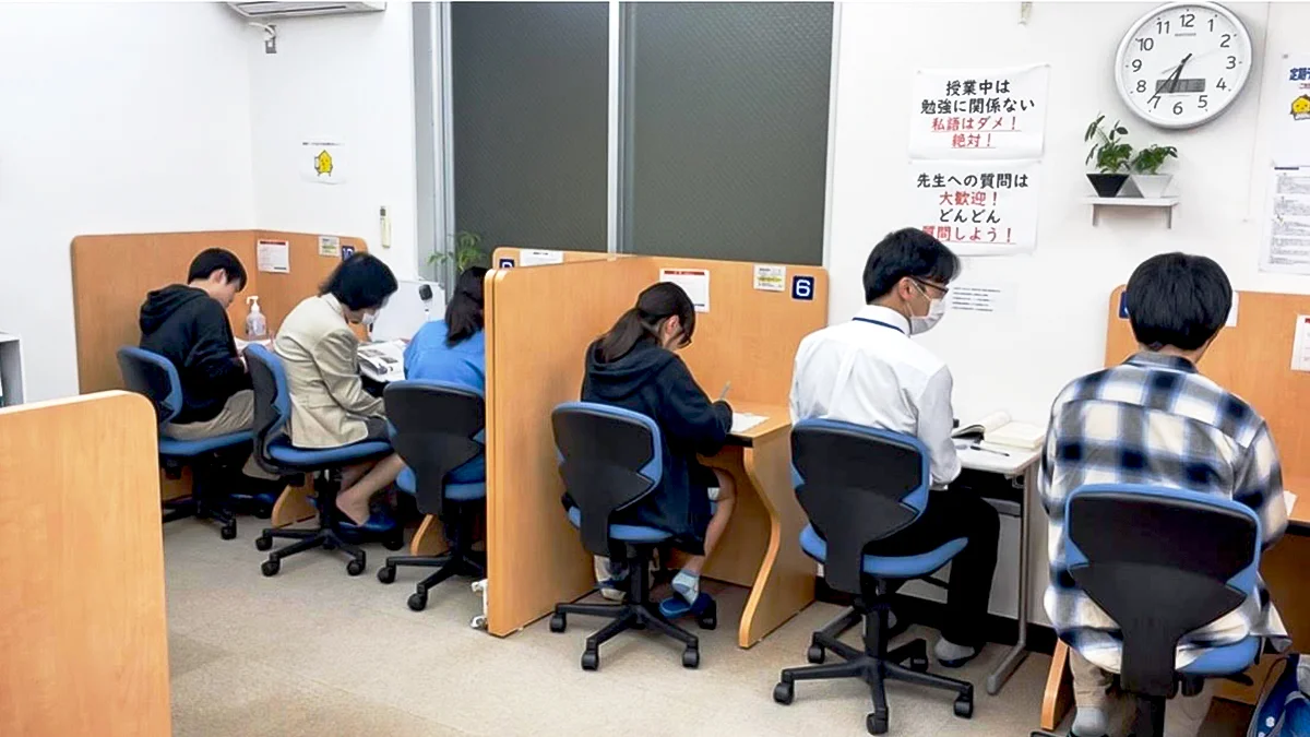 陽南本荘校 いつもとなりには先生が。