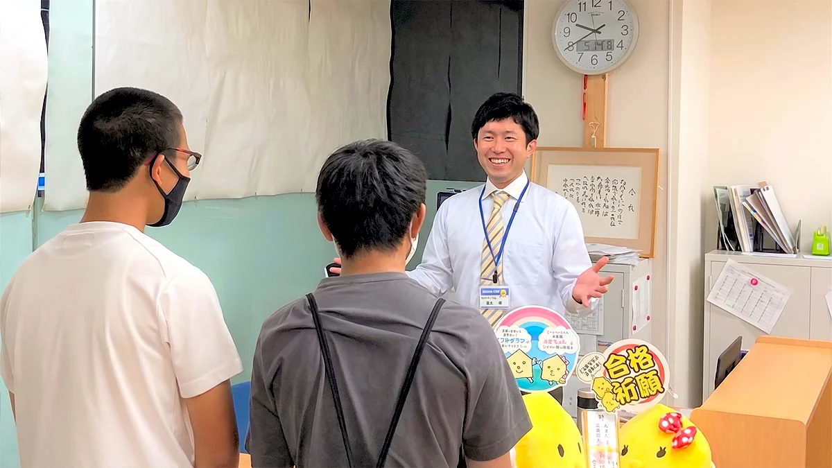 郡元校 お出迎え・お見送りを徹底し、お子さまの安全な通塾をサポートいたします。