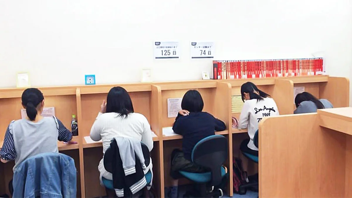 中筋校 自習専用ブースで黙々と落ち着いて勉強できます！
