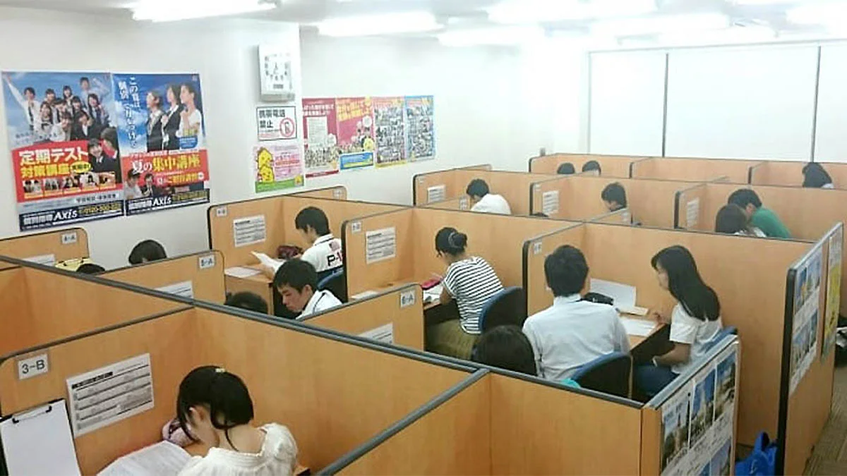 生駒校 「１対１」または「１対２」の本格的個別指導！