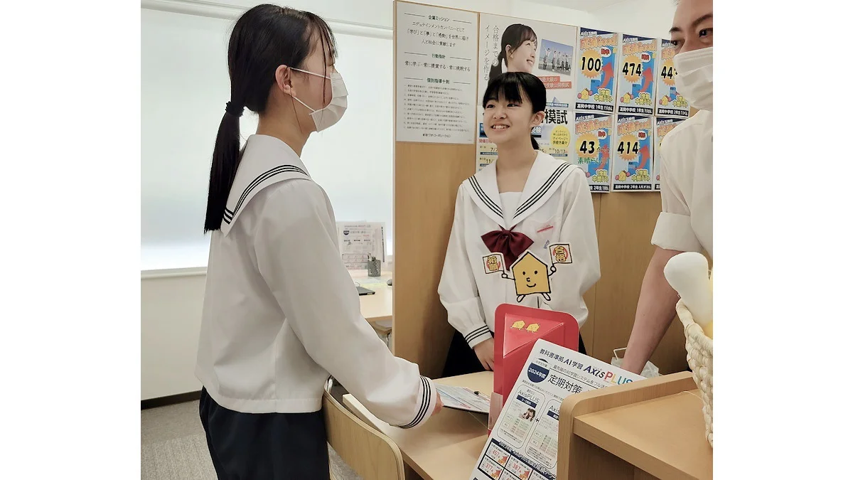 玉鉾校 明るい挨拶で皆さんをお迎えします