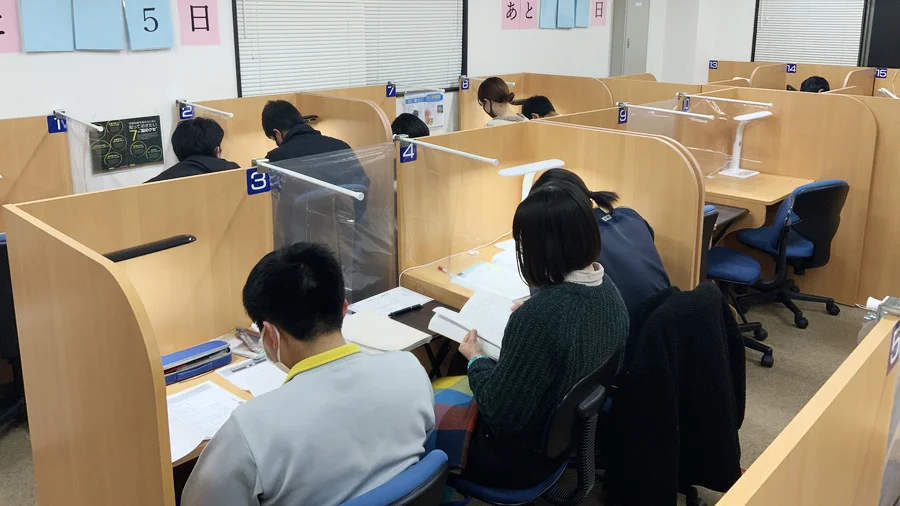今泉校 生徒は最大2名までの完全個別指導です