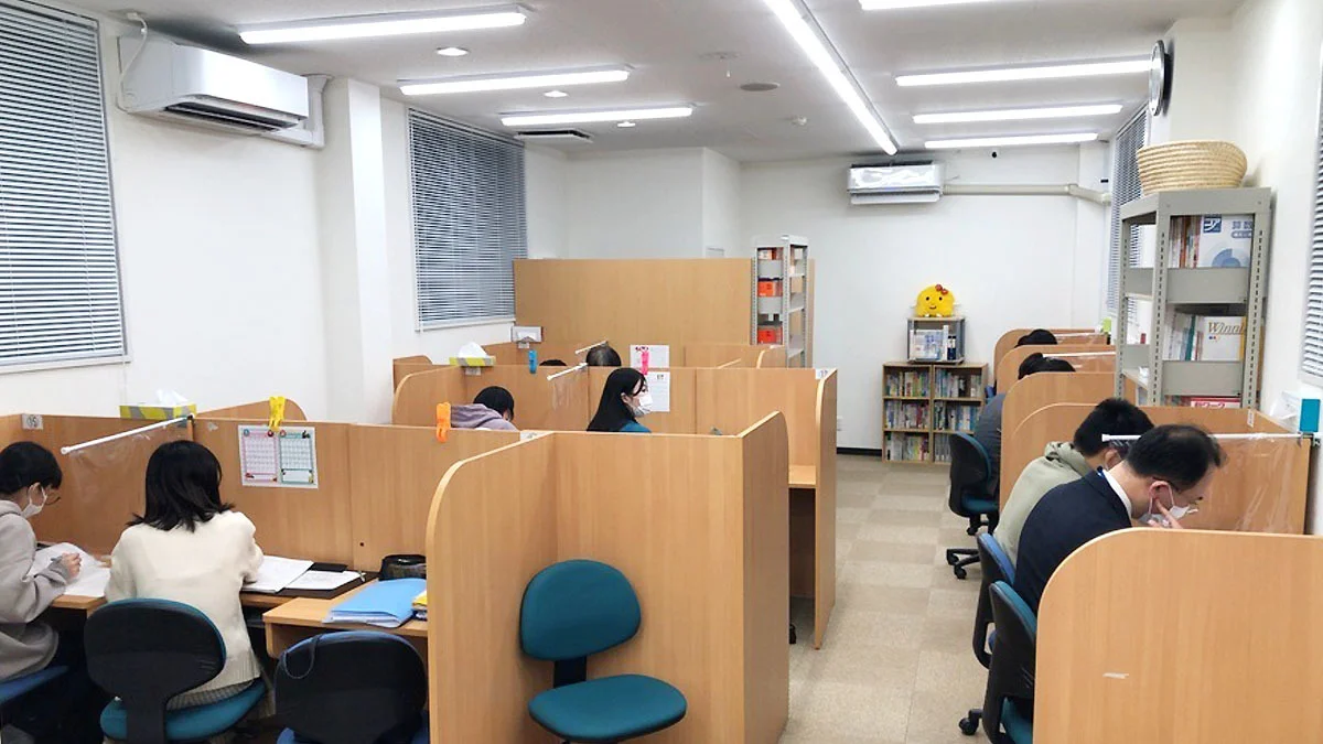 柳町通り校 柳町通り校では、快適に学習できる環境づくりを常に心がけています。