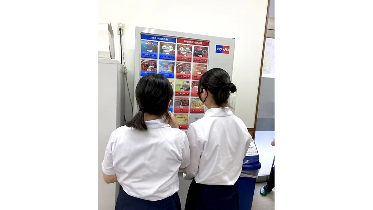 学園通り校 勉強の合間にほっと一息。フリードリンクも完備しています！