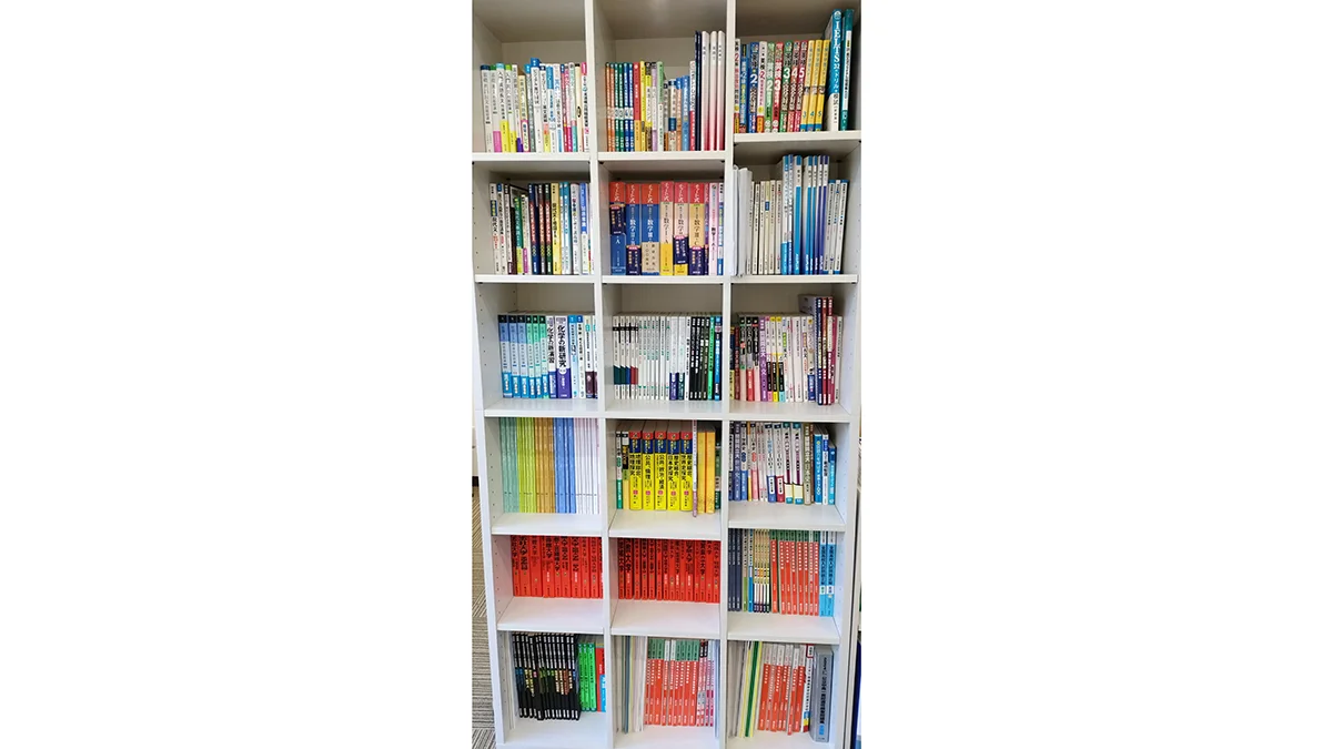 宇治校 自習用の参考書・問題集は使い放題！