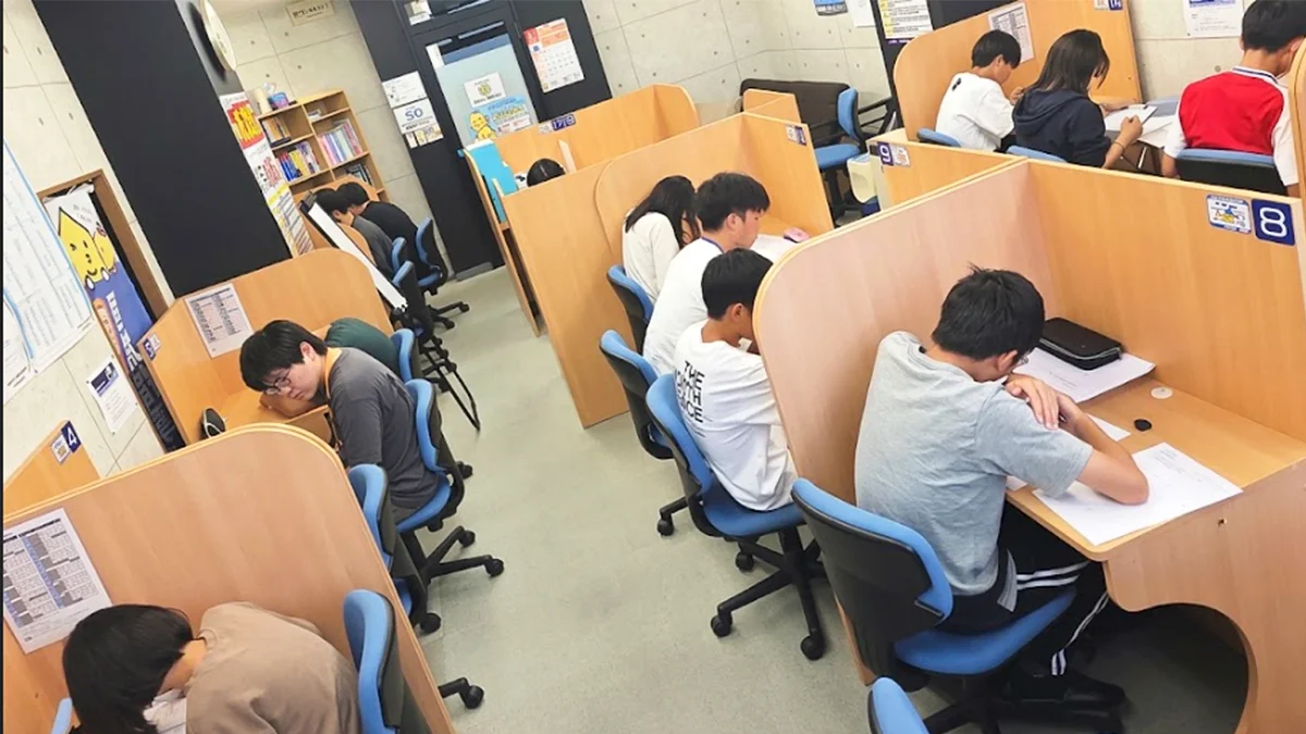国府校 先生がいつも隣にいる安心の環境。