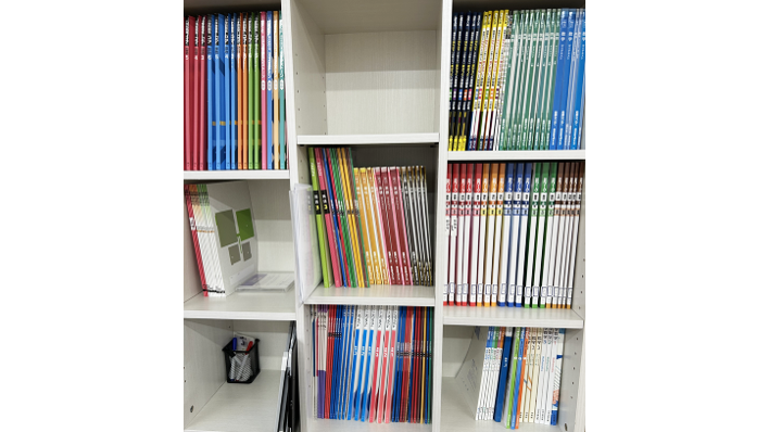 春日白水校 参考書や問題集も充実