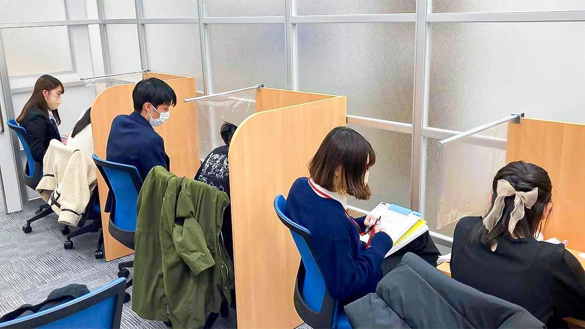 三宮校 1対1指導を基本に質の高い授業を提供します