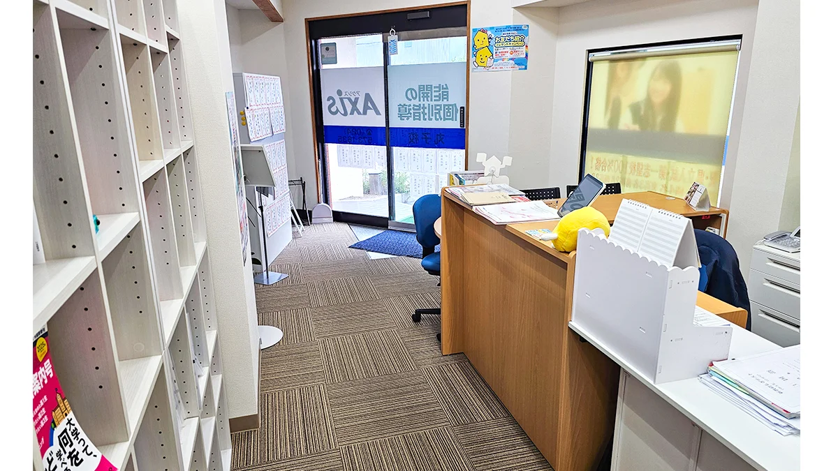 丸子校 元気なあいさつでお迎えします