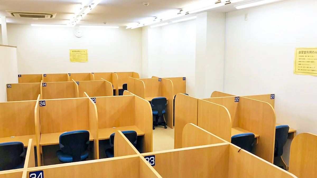 女池校 家より集中できる、もうひとつの勉強部屋「自習スペース」完備！