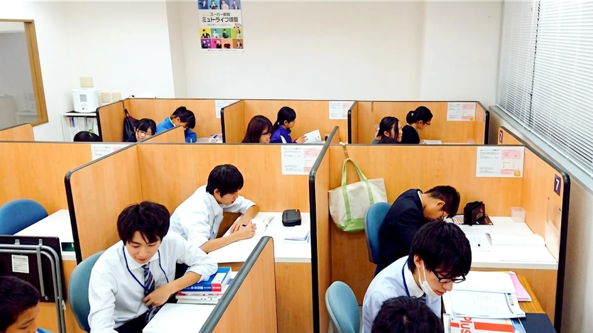 大田原校 市内の公立学校の生徒、私立中高の生徒、県立中の生徒も多く通塾されています。